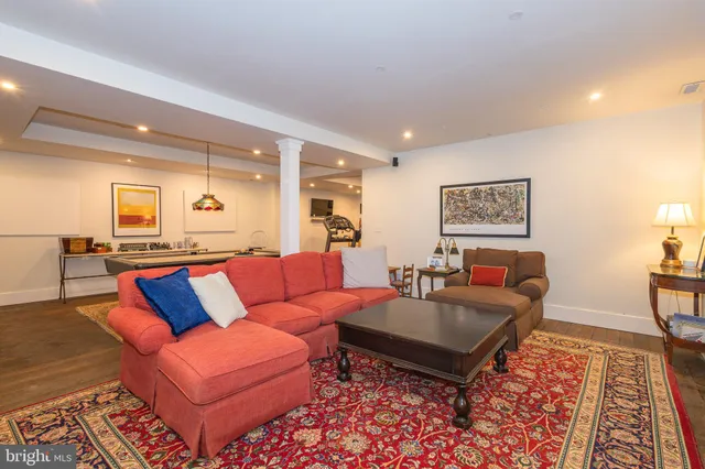 $2,450,000 | 1004 Moss Haven Court, Annapolis, MD 21403