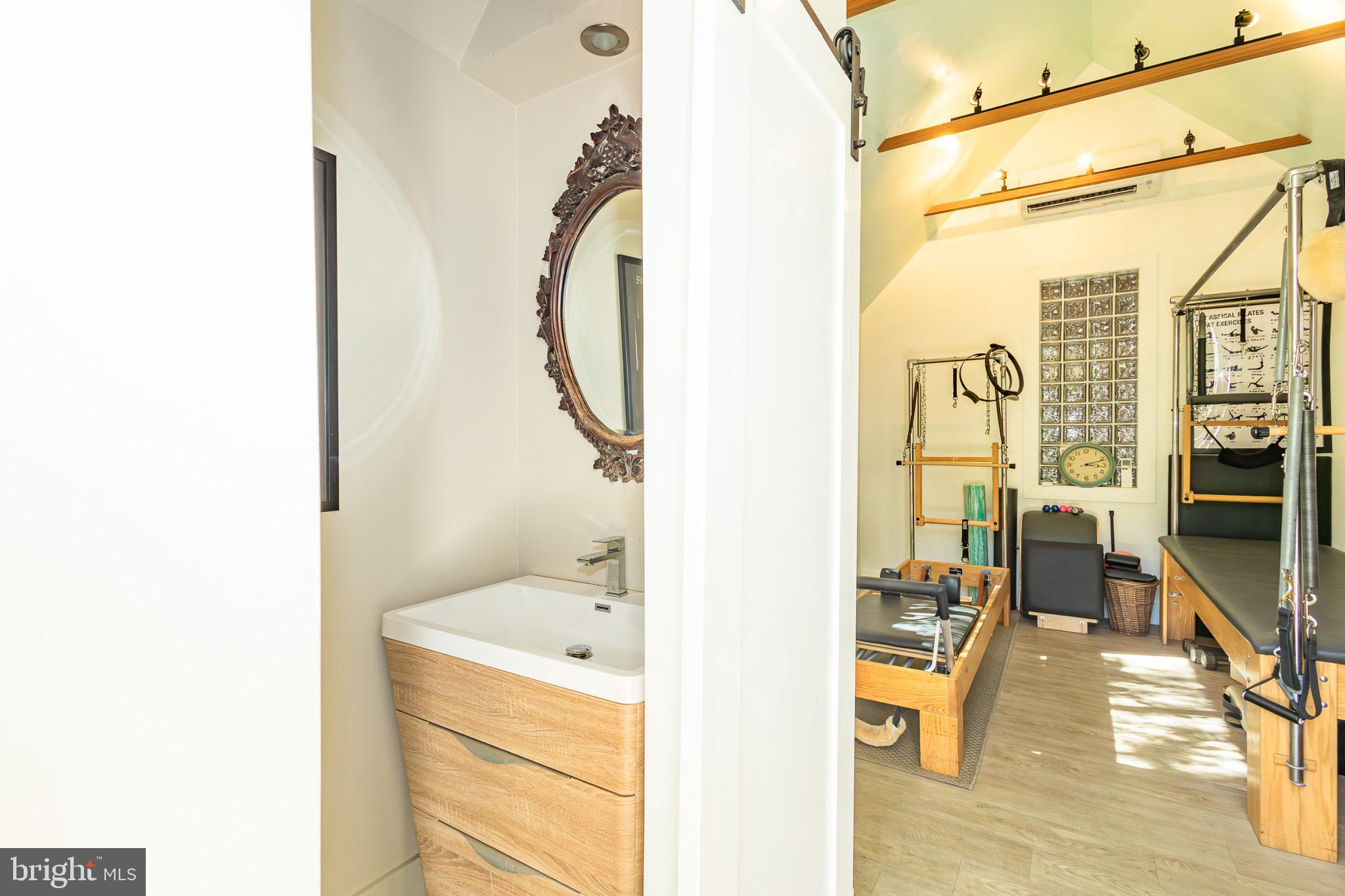 1004 Moss Haven Court Annapolis, MD 21403 - Photo 64 of 77 Full bathroom in cottage