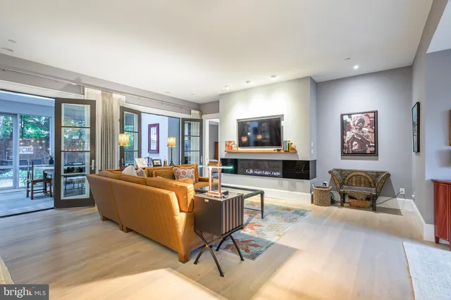 $2,450,000 | 1004 Moss Haven Court, Annapolis, MD 21403