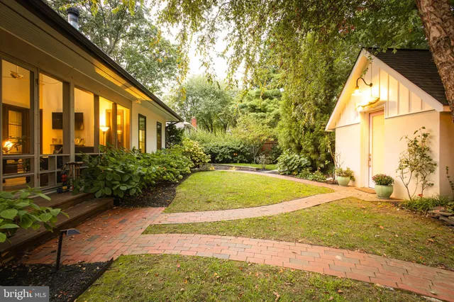 $2,450,000 | 1004 Moss Haven Court, Annapolis, MD 21403