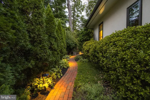 $2,450,000 | 1004 Moss Haven Court, Annapolis, MD 21403