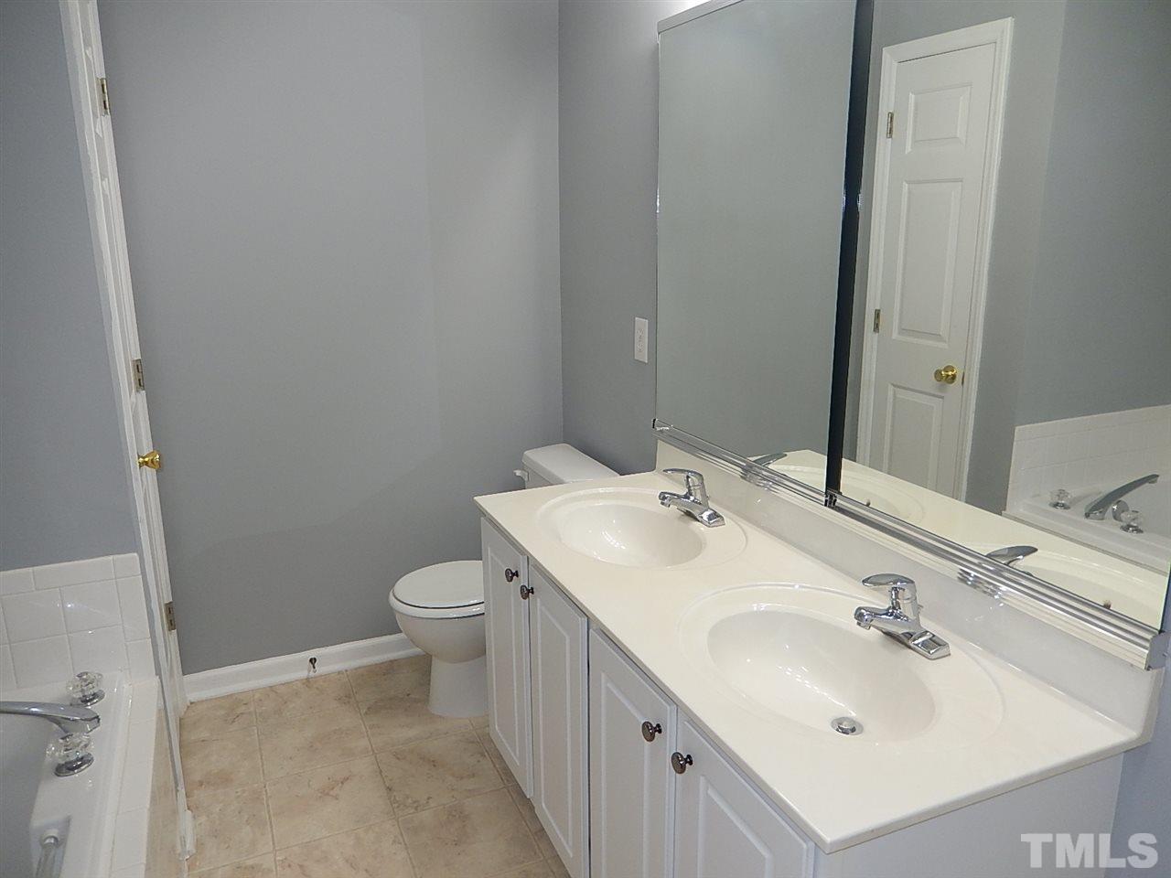 8650 Neuse Landing Lane Raleigh, NC 27616 - Photo 14 of 20 Gallery Image 14