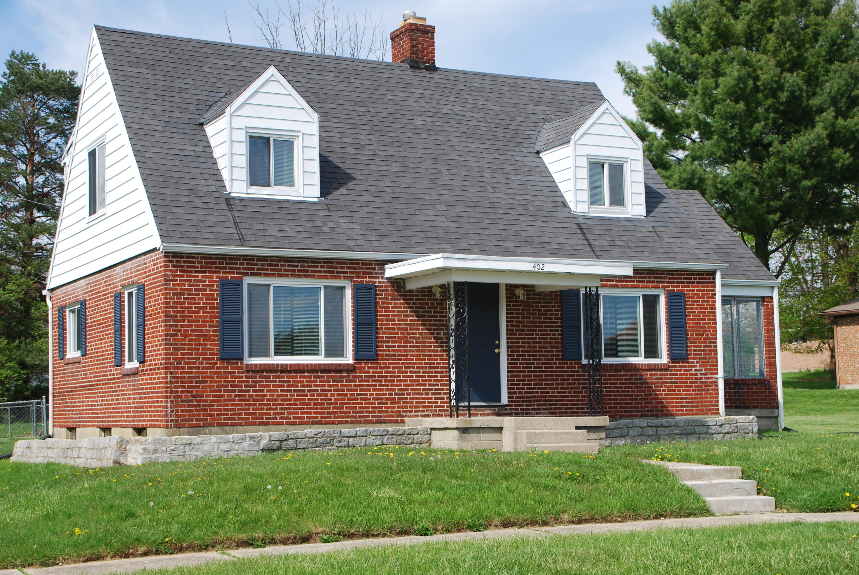 402 East 3rd Street Springfield, OH 45503 - Photo 2 of 33