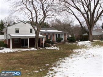 636 Meadow Road Huntingdon Valley, PA 19006 - Photo 6 of 6 Exterior Back