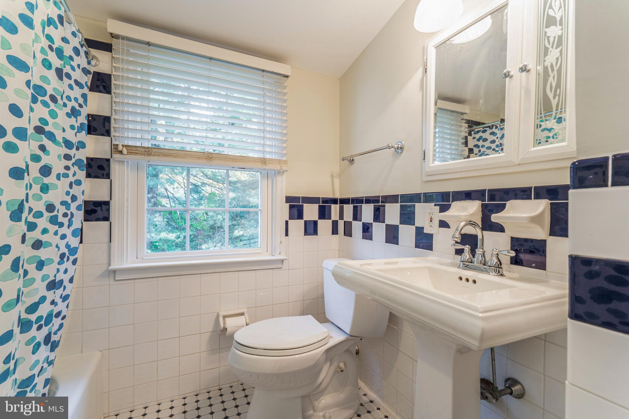1325 Pinewood Road Villanova, PA 19085 - Photo 30 of 38