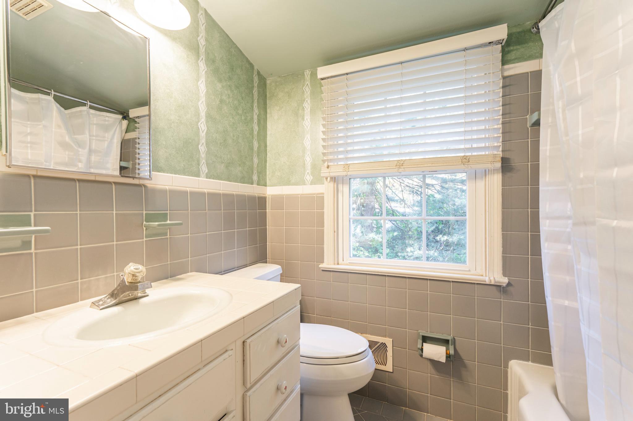 1325 Pinewood Road Villanova, PA 19085 - Photo 31 of 38