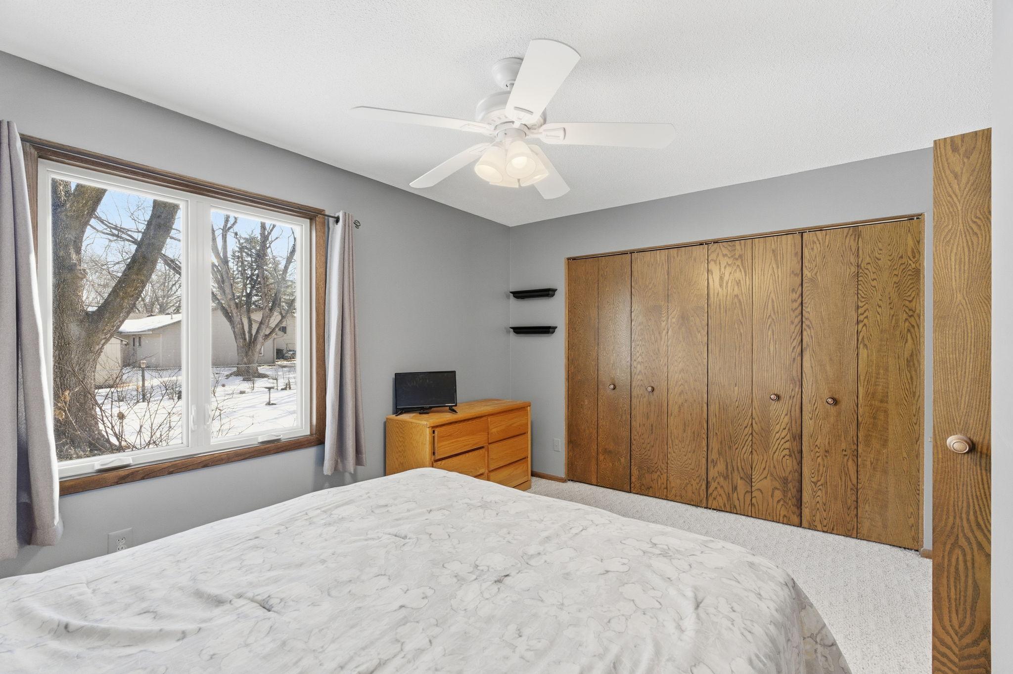 10186 Quaker Lane North Maple Grove, MN 55369 - Photo 13 of 33