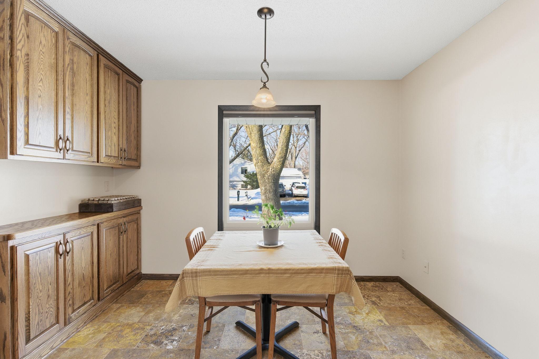 10186 Quaker Lane North Maple Grove, MN 55369 - Photo 6 of 33