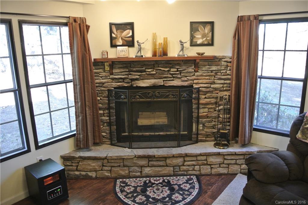 86 Laurel Loop Road Fletcher, NC 28732 - Photo 3 of 17