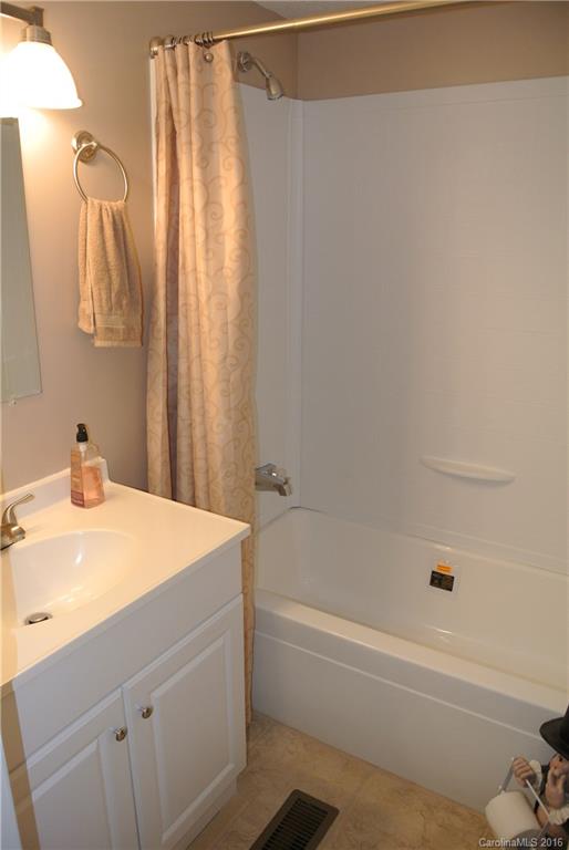 86 Laurel Loop Road Fletcher, NC 28732 - Photo 10 of 17