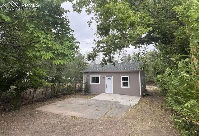 $192,500 | 911 Elm Avenue, Canon City, CO 81212