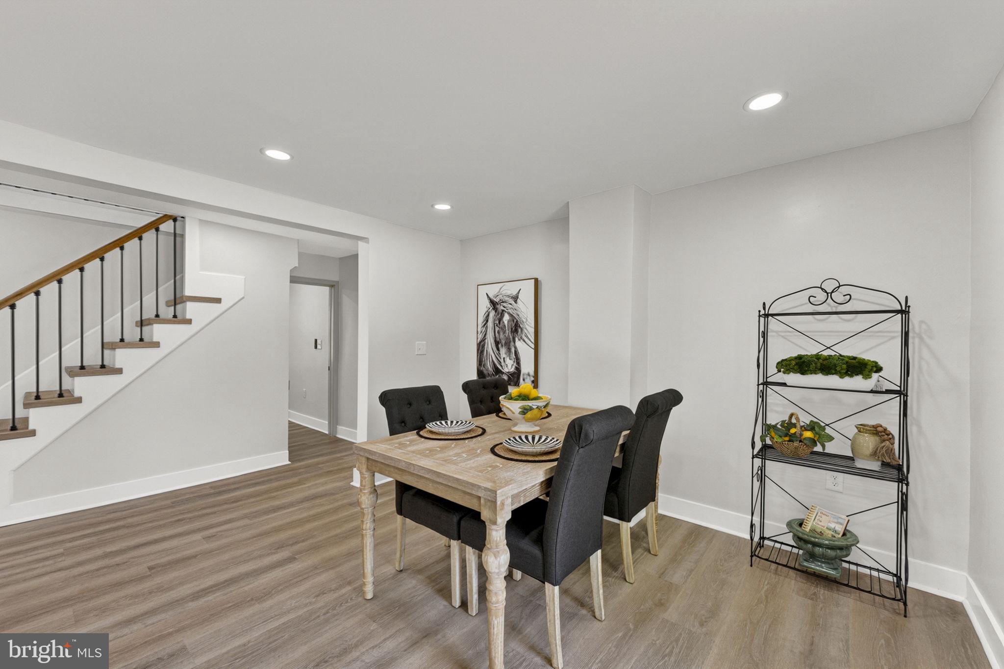 33960 Welbourne Road Upperville, VA 20184 - Photo 9 of 43 Modern dining space with elegant charm.