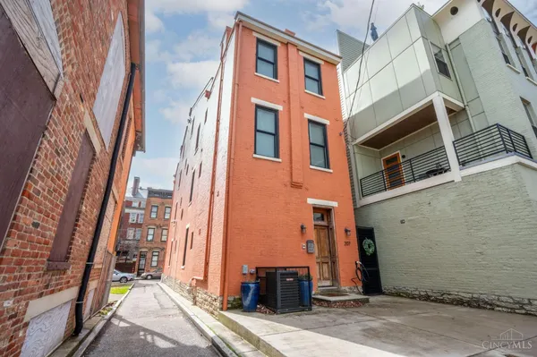 $760,000 | 207 Kemp Alley, Cincinnati, OH 45202