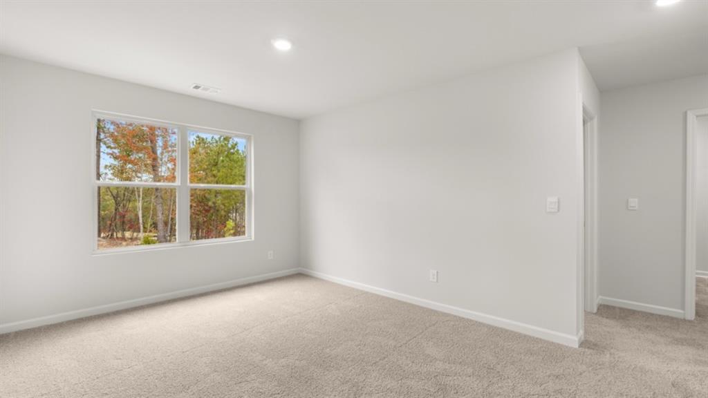 348 Belmont Drive Cartersville, GA 30120 - Photo 17 of 41 an empty room with a window