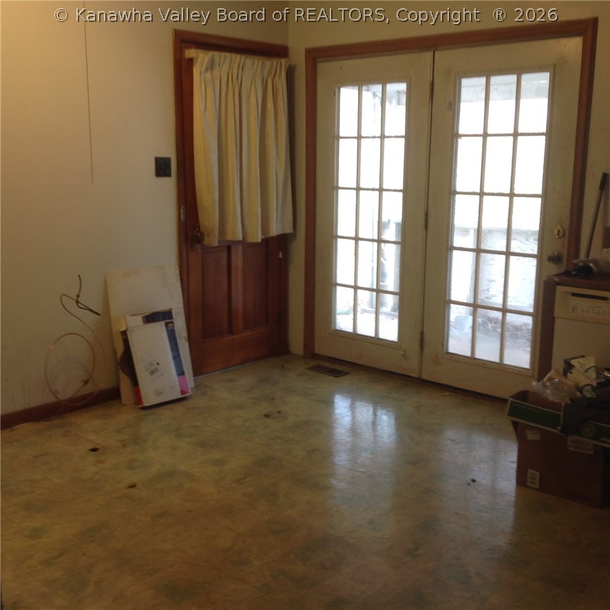 42 Brian Lane Elkview, WV 25071 - Photo 5 of 16 Gallery Image 5