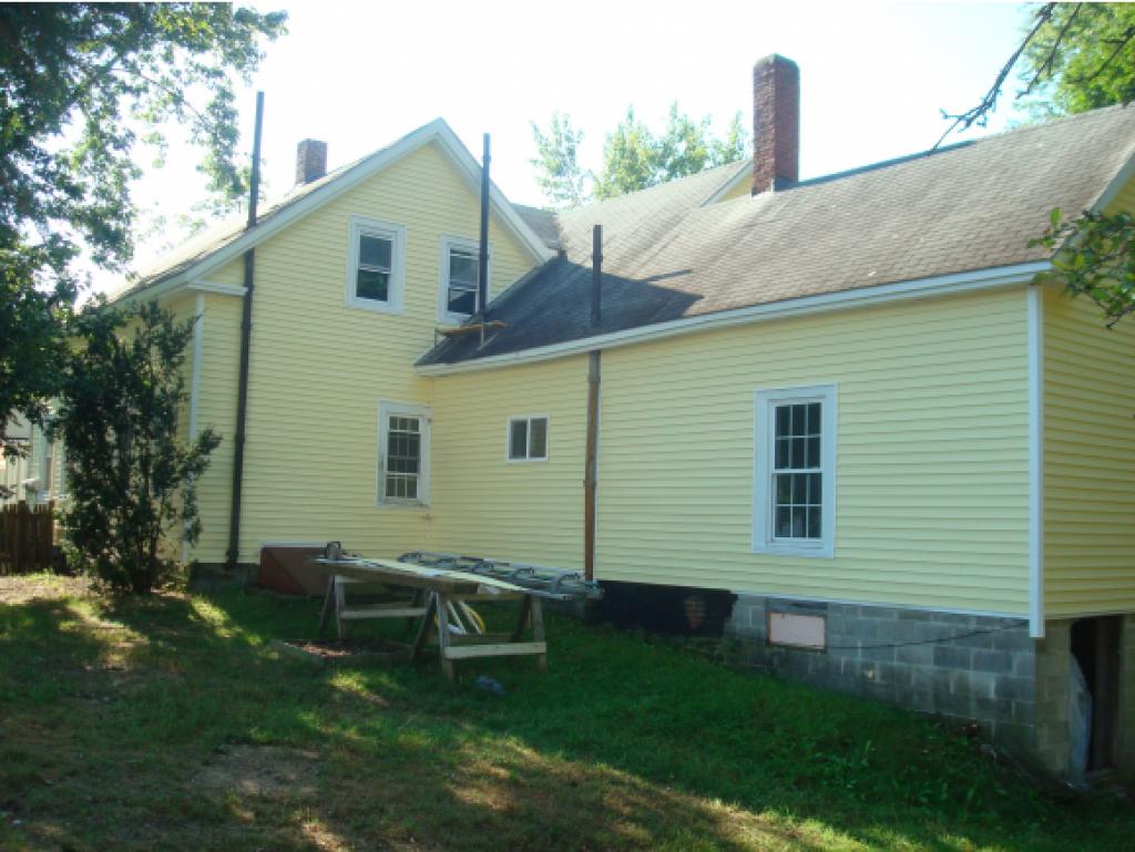 18 Green Street Rochester, NH 03868 - Photo 2 of 25