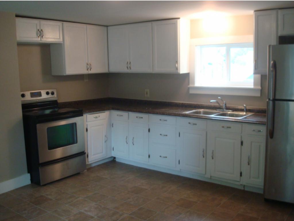 18 Green Street Rochester, NH 03868 - Photo 4 of 25