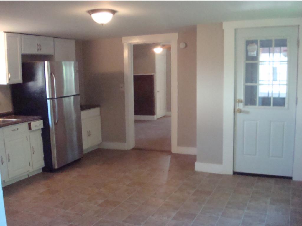 18 Green Street Rochester, NH 03868 - Photo 6 of 25