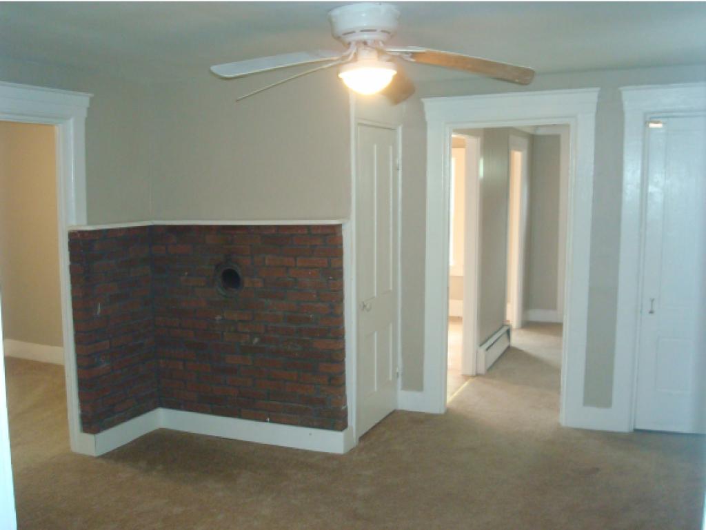 18 Green Street Rochester, NH 03868 - Photo 7 of 25