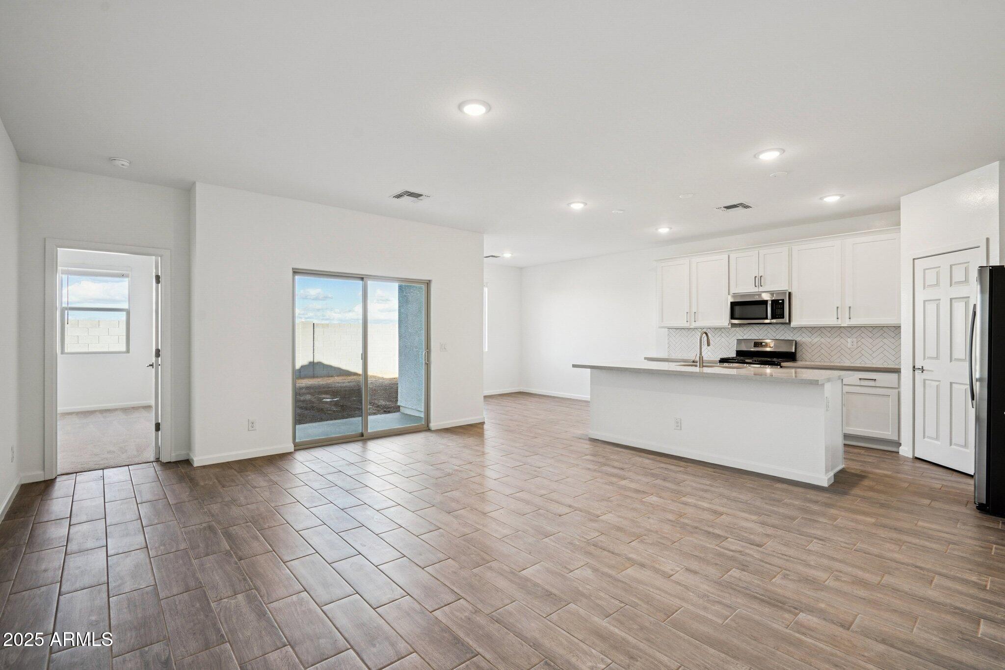 47678 West Moeller Road Maricopa, AZ 85139 - Photo 6 of 47 6-web-or-mls-W Moeller Rd-S2111-006