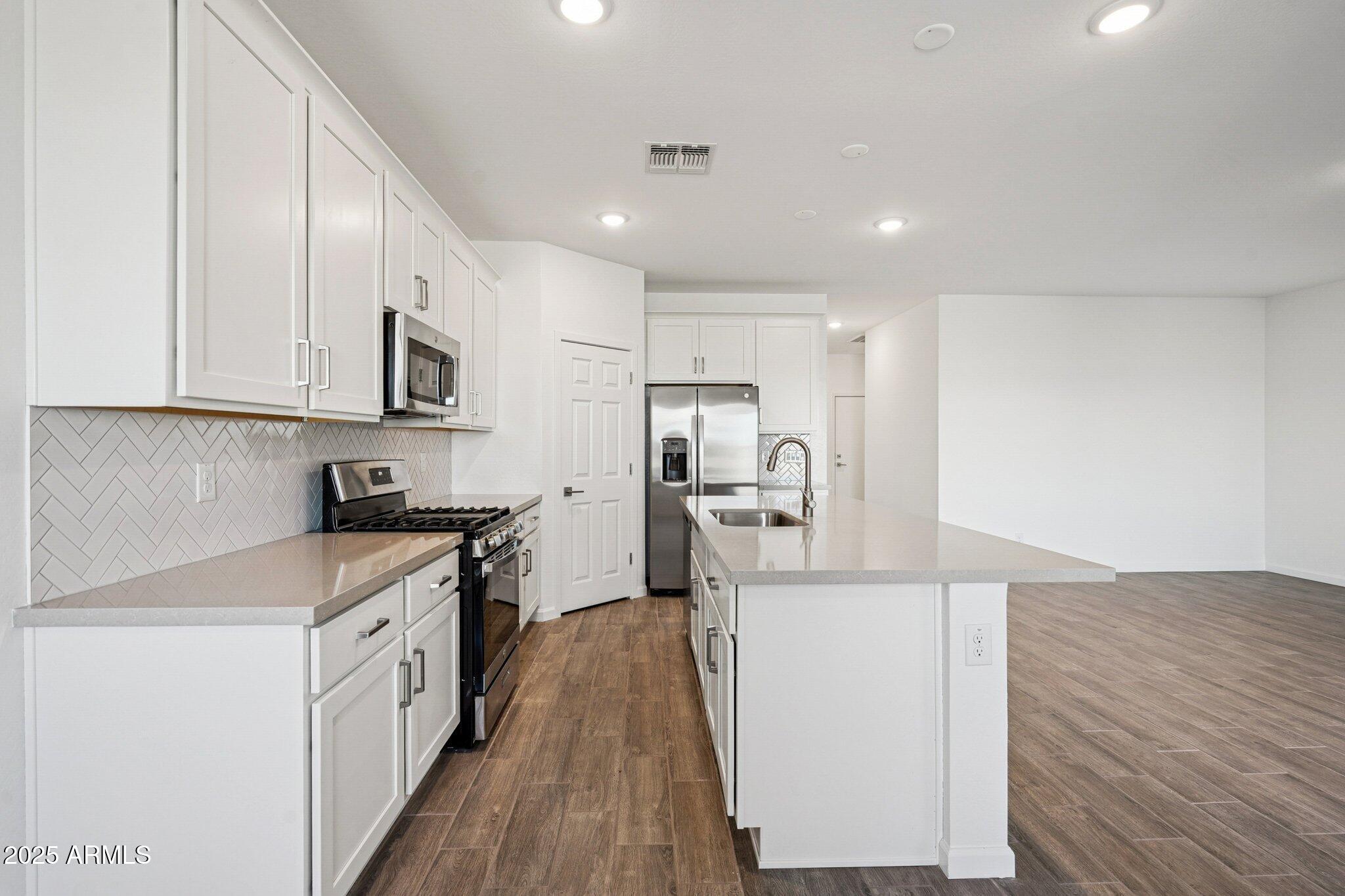 47678 West Moeller Road Maricopa, AZ 85139 - Photo 9 of 47 9-web-or-mls-W Moeller Rd-S2111-009