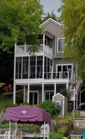 W5455 Acorn Way, La Grange, WI 53121