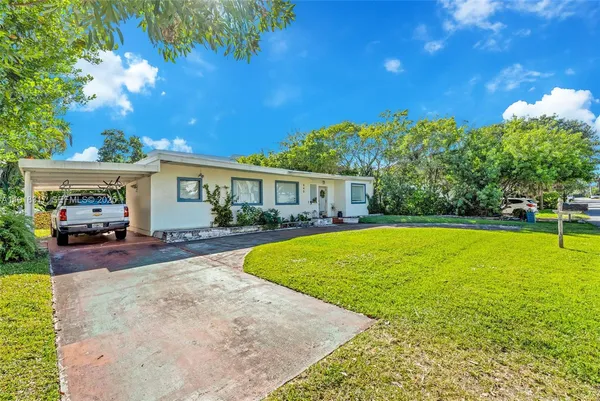 $1,695,000 | 242 189th Street, Sunny Isles Beach, FL 33160