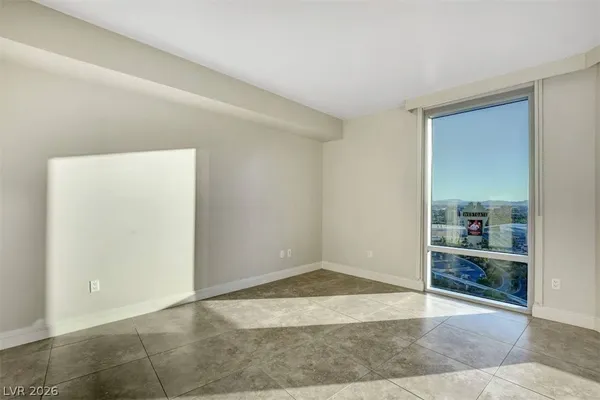 $2,300 | 222 Karen Avenue, Unit 2805, Las Vegas, NV 89109