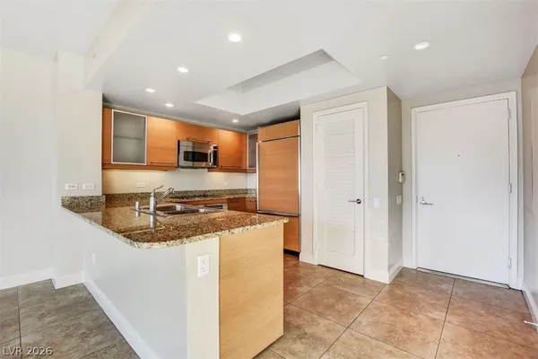 $2,300 | 222 Karen Avenue, Unit 2805, Las Vegas, NV 89109