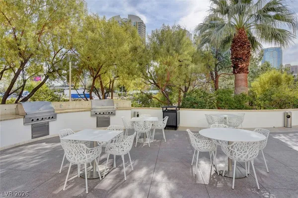 $2,300 | 222 Karen Avenue, Unit 2805, Las Vegas, NV 89109