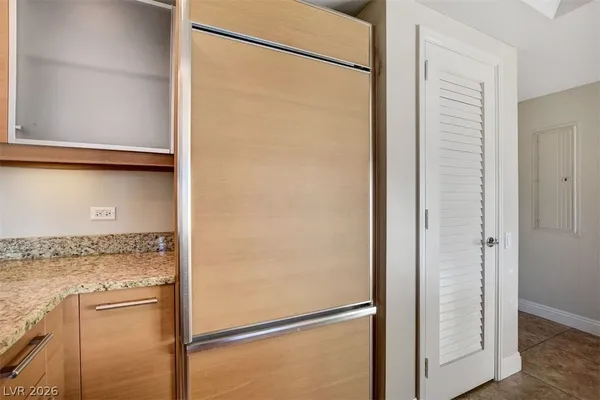 $2,300 | 222 Karen Avenue, Unit 2805, Las Vegas, NV 89109