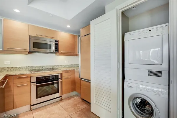 $2,300 | 222 Karen Avenue, Unit 2805, Las Vegas, NV 89109