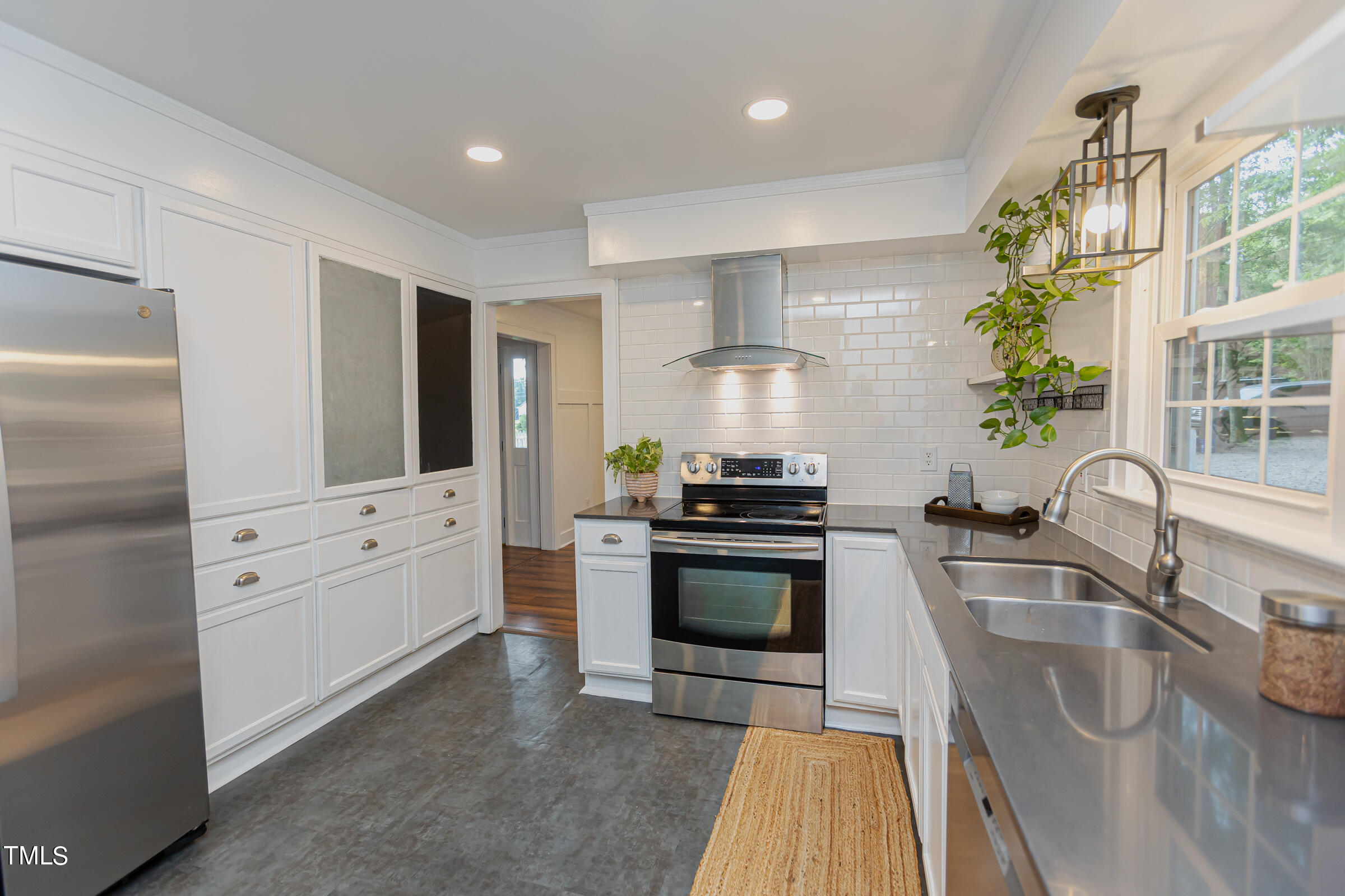 4721 Mial Plantation Road Raleigh, NC 27610 - Photo 22 of 61 Kitchen 6 - 4721MialPlantationRd-20