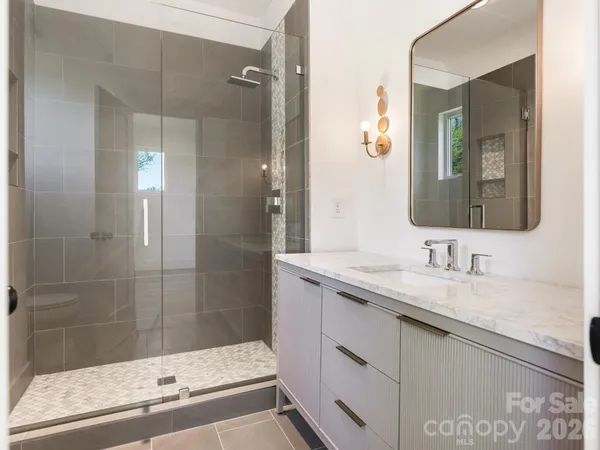 $750,000 | 129 French Street, Unit A, Charlotte, NC 28216