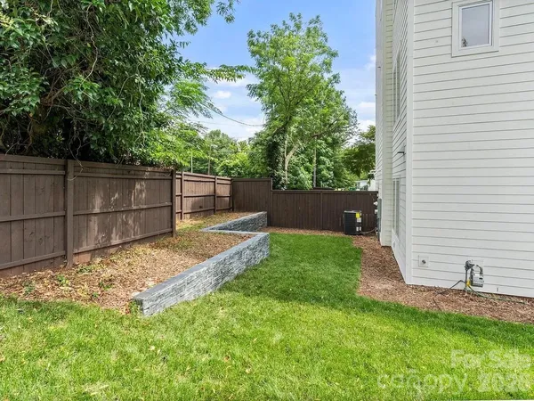 $750,000 | 129 French Street, Unit A, Charlotte, NC 28216