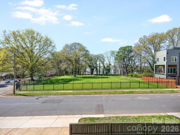 $750,000 | 129 French Street, Unit A, Charlotte, NC 28216