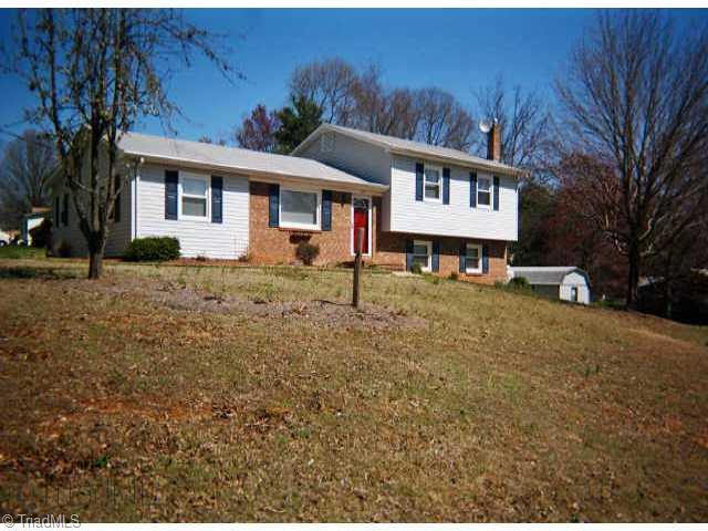 134 Foxdale Road King, NC 27021 - Photo 1 of 8 Exterior Front.