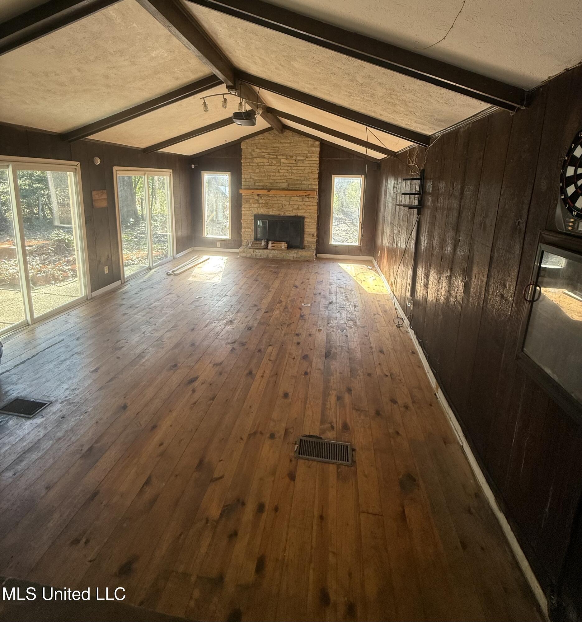 235 Daniel Lake Boulevard Jackson, MS 39212 - Photo 2 of 20 IMG_1759