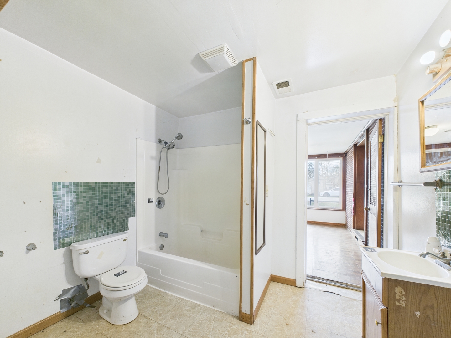 8718 Plainfield Road Lyons, IL 60534 - Photo 11 of 23