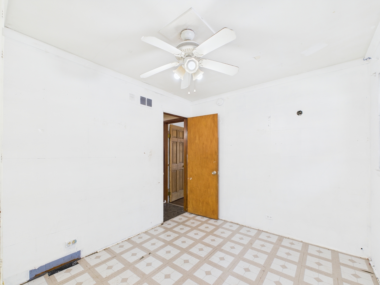 8718 Plainfield Road Lyons, IL 60534 - Photo 20 of 23