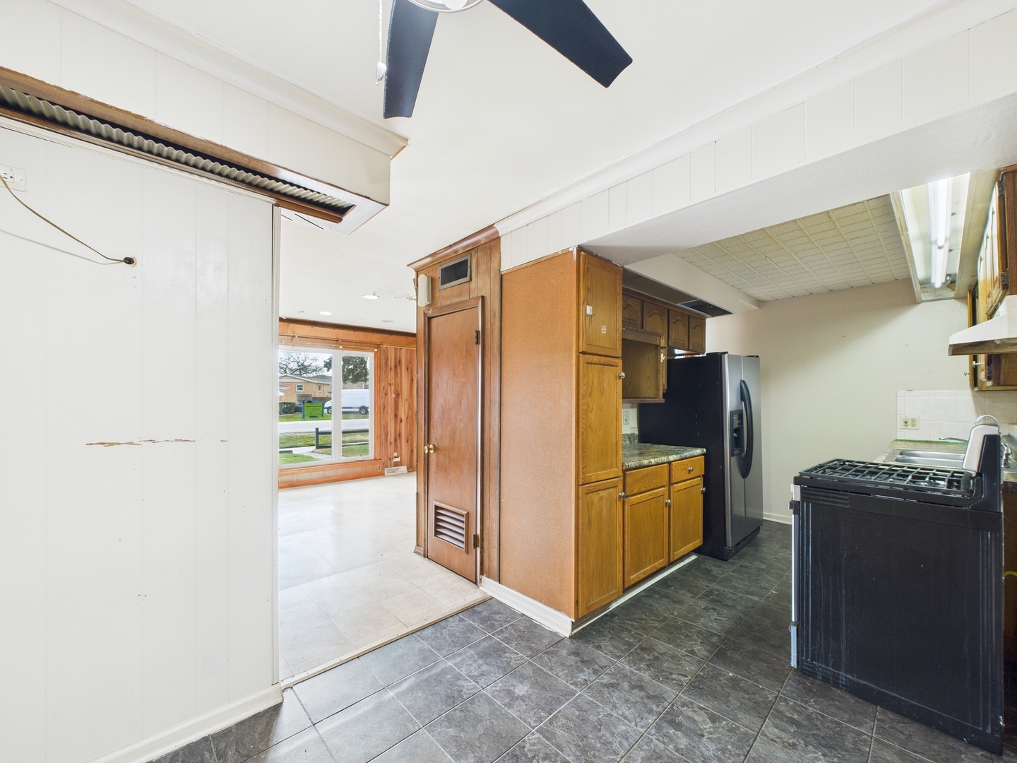 8718 Plainfield Road Lyons, IL 60534 - Photo 5 of 23