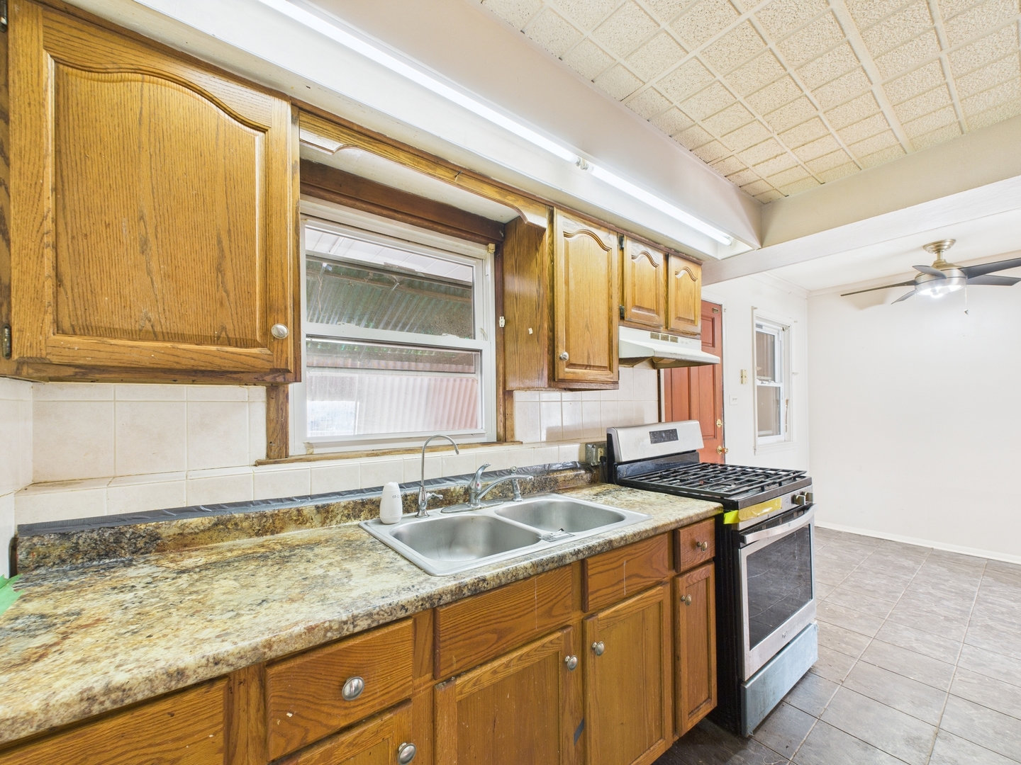 8718 Plainfield Road Lyons, IL 60534 - Photo 8 of 23