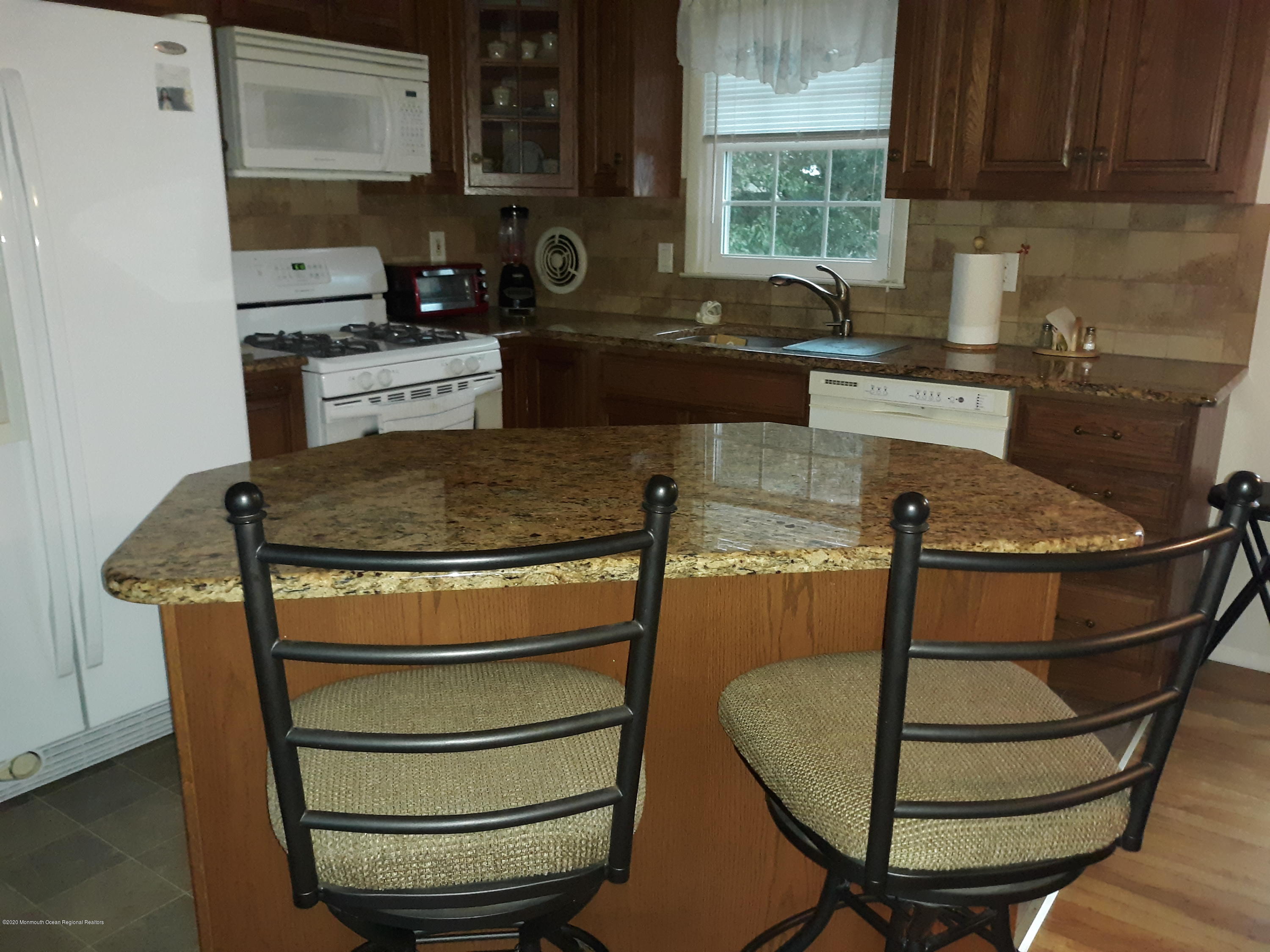 19 Pine Tree Road Toms River, NJ 08753 - Photo 5 of 33 20200910_182009
