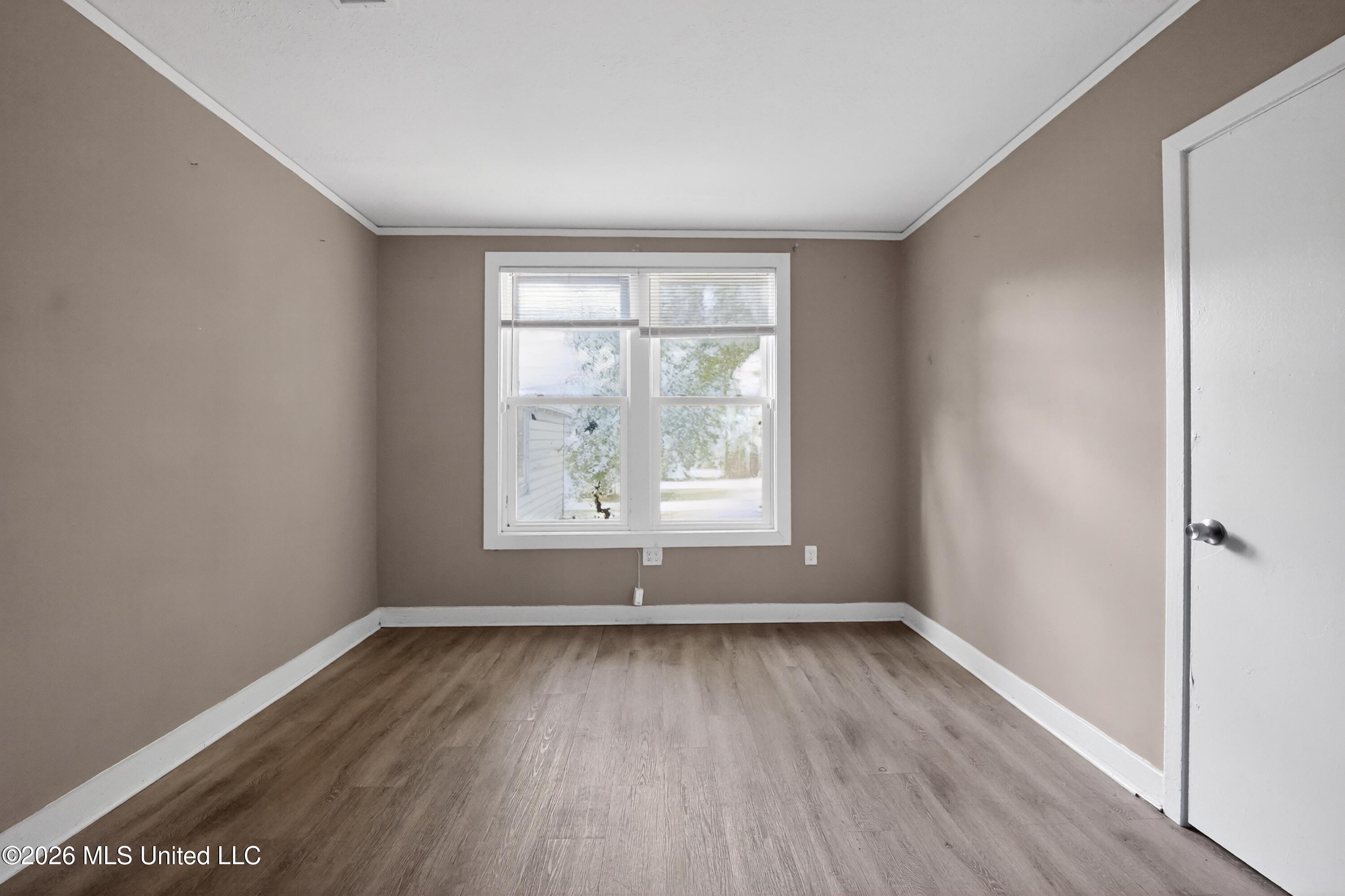 343 Broadmoor Drive Jackson, MS 39206 - Photo 8 of 40 13_343_Broadmoor_Dr-Living_room-6821