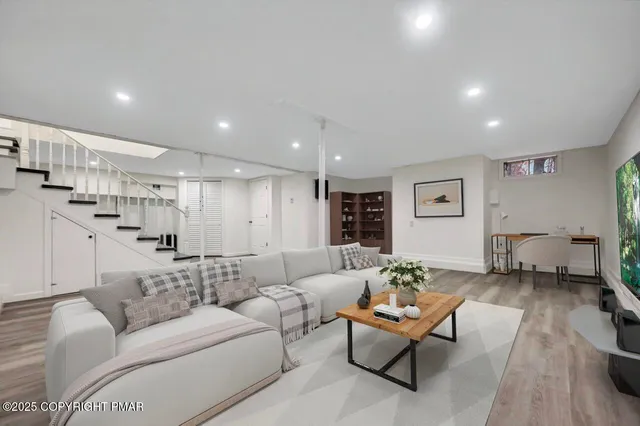 $2,800 | 752 Toll Road, Effort, PA 18330