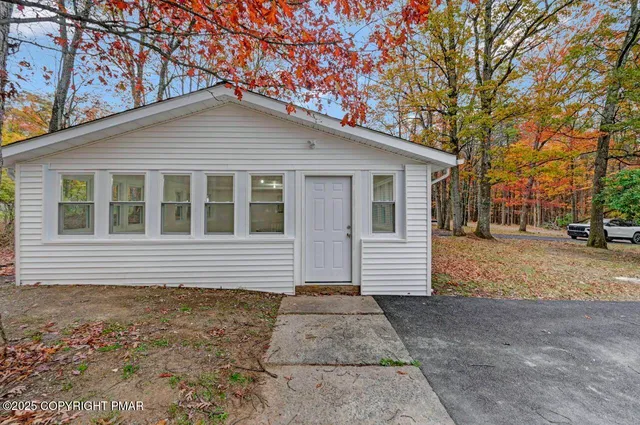 $2,800 | 752 Toll Road, Effort, PA 18330