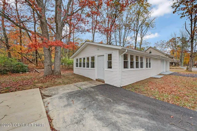 $2,800 | 752 Toll Road, Effort, PA 18330