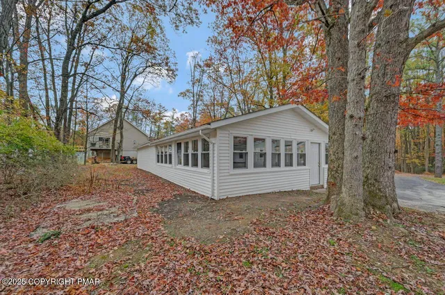 $2,800 | 752 Toll Road, Effort, PA 18330