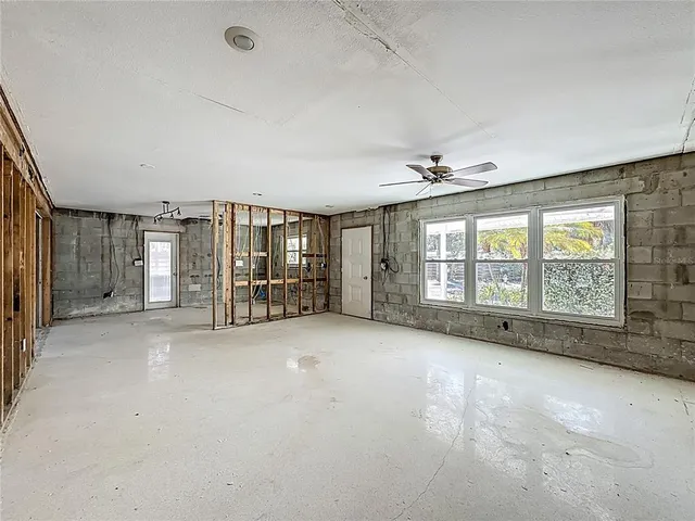 a view of entryway and hall