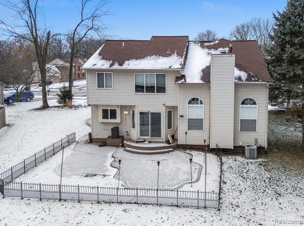 104 Chestnut Ridge Walled Lake, MI 48390 - Photo 42 of 47 Gallery Image 42